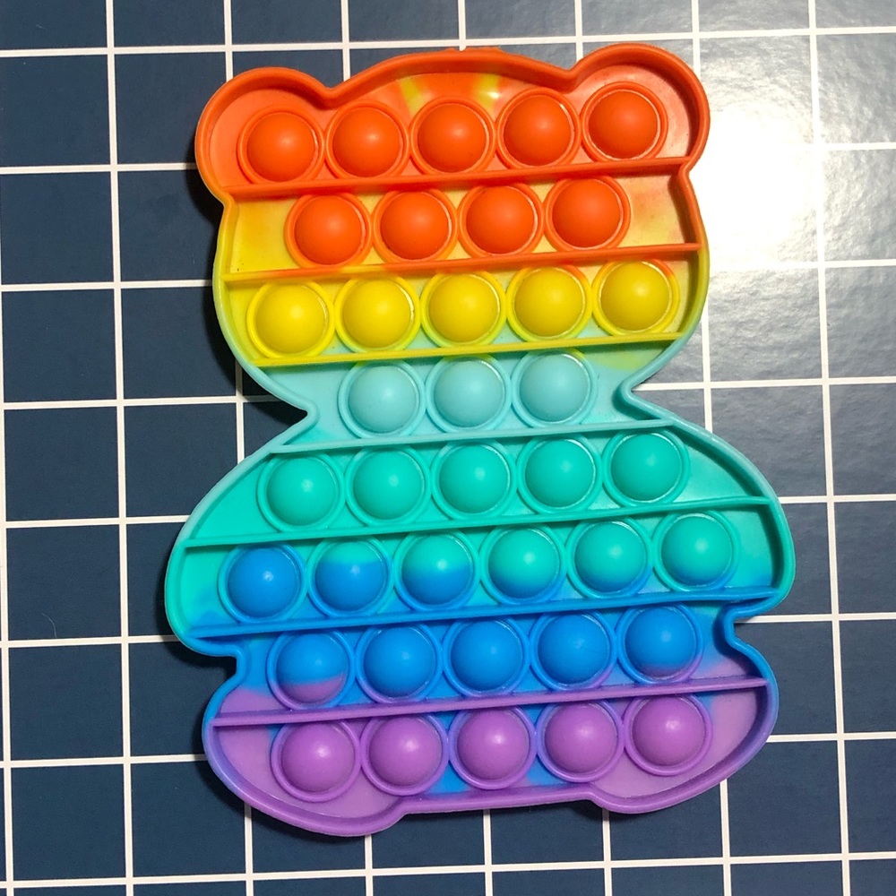 Bear multi-color pop it!